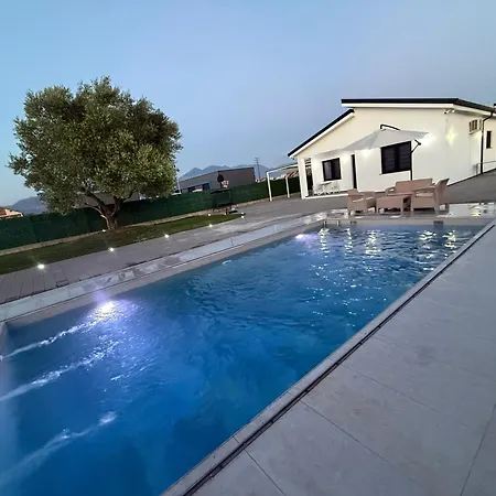 Villa Holliday *