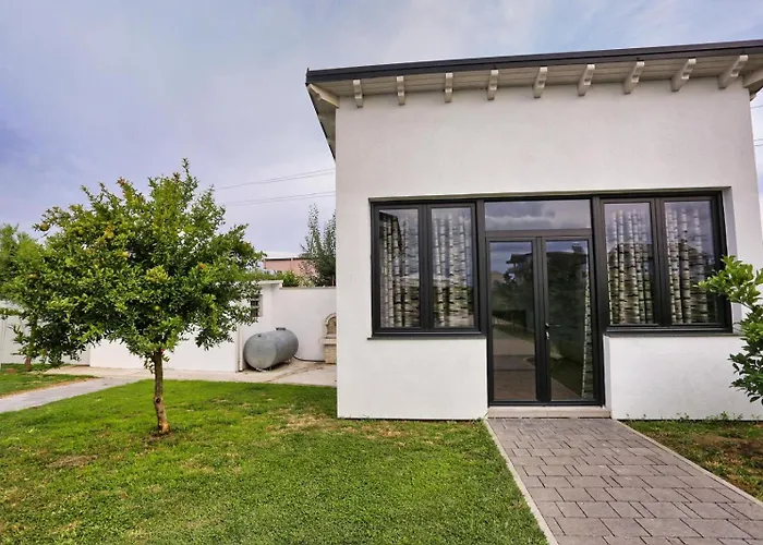 Villa Holliday Tirana