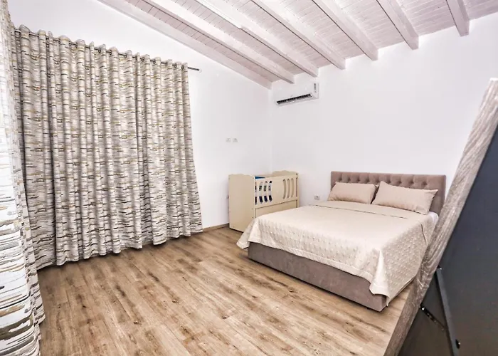 Holliday Villa Tirana